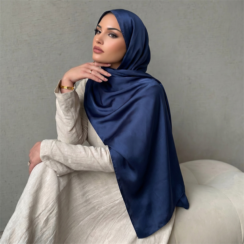 Hijab et Foulard en Satin pour Femme, Châle de Luxe Brillant en Viscose, Voile Musulman Lisse, Turban Islamique Couleur Unie, Idéal pour le Quotidien et les Fêtes