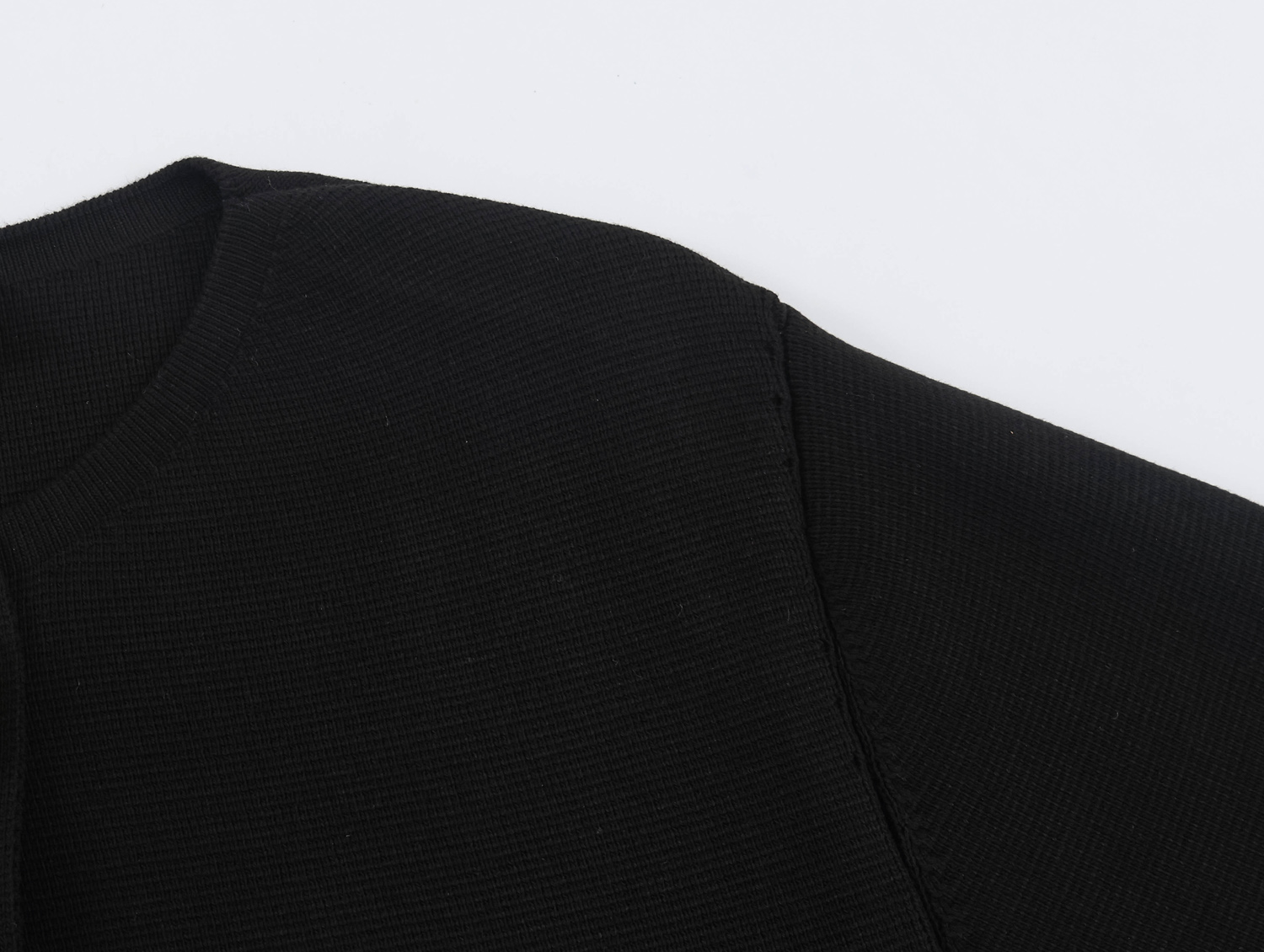 BSAY Veste courte en tricot élégante pour femmes, col rond, manches évasées, boutons décoratifs dorés, cardigan court en tricot, veste d'extérieur