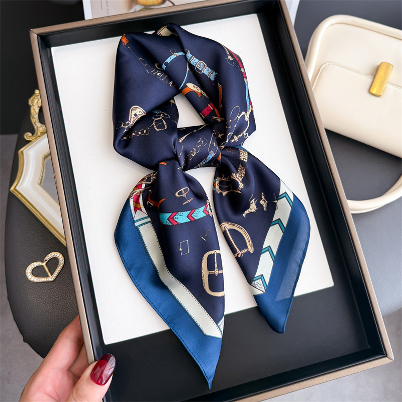 Foulard carré de luxe pour femmes, élégant, Hijab, tache douce, Imitation soie, châle imprimé chaîne pour voyage