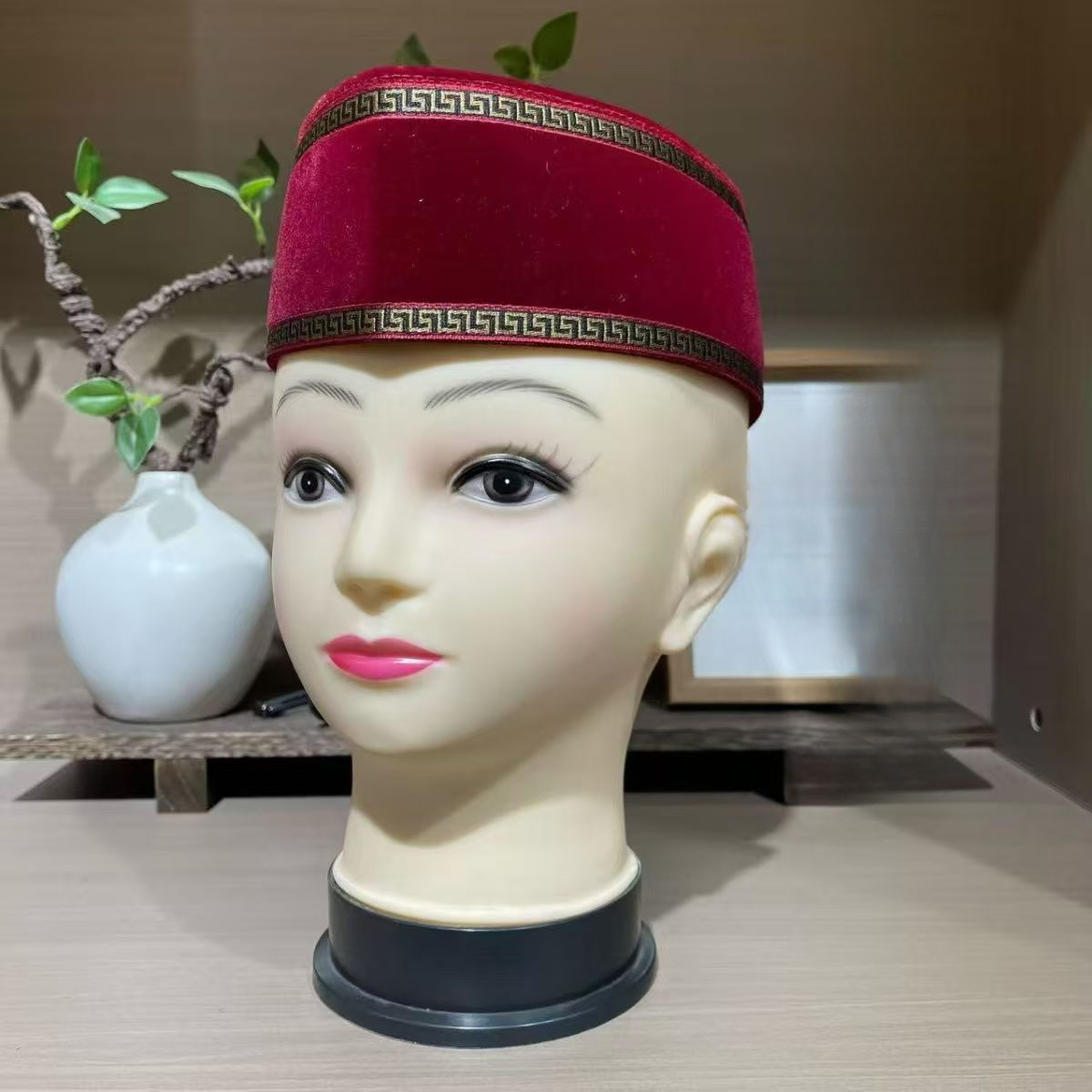 Chapeaux de bateau musulmans pour femmes et hommes, casquettes rouges en velours arabe, prière Eid, couleur unie, Hijab, couvre-chef, chapeau de printemps, nouvelle collection 2025