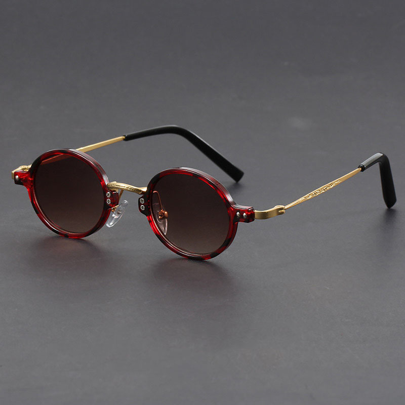 Petite monture Vintage Steampunk lunettes de soleil rondes femmes pour hommes mâle extérieur populaire classique Rivet marque de luxe concepteur verre de soleil