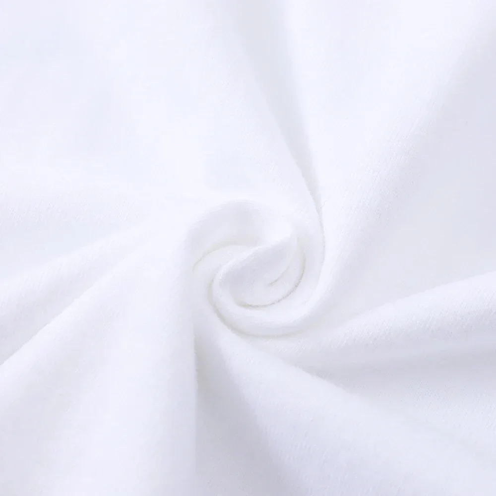 T-shirt de sport pour femme à manches courtes avec tissu en polyester à élasticité moyenne