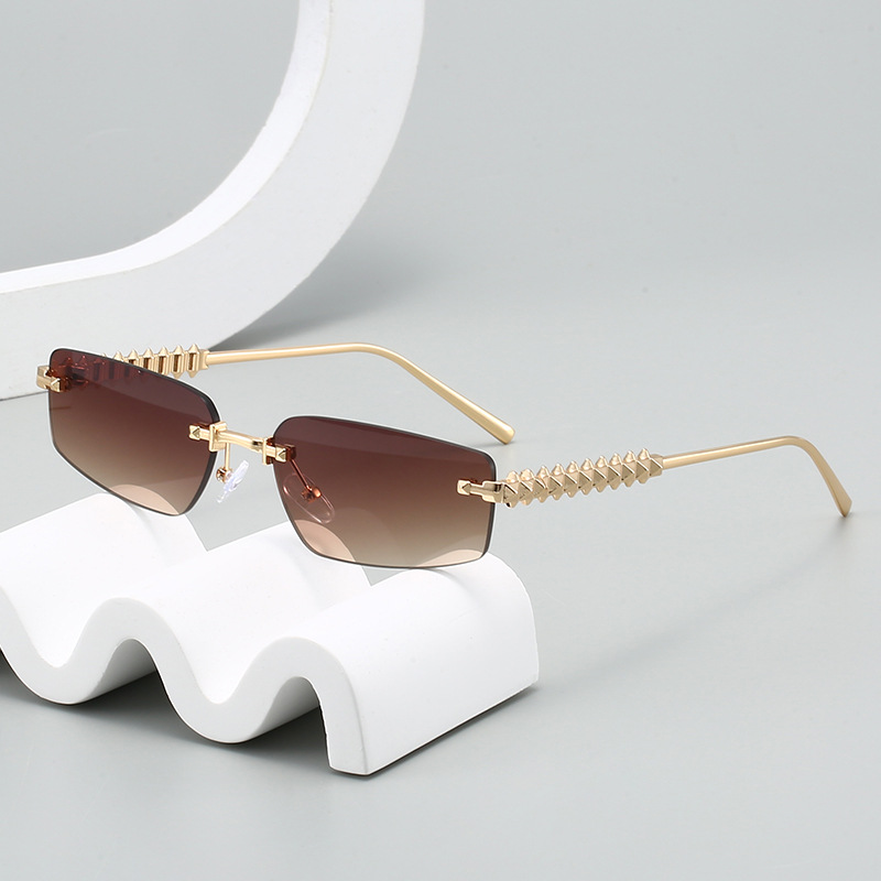 Sans monture petite monture carrée lunettes de soleil femmes Style Punk couleur lentille lunettes de soleil Vintage jambes irrégulières lunettes dames Oculos