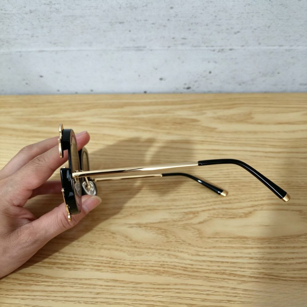 Lunettes de soleil tendance en métal style punk pour femme – Modernes, rétro, idéales pour la photographie de rue, les défilés de mode et les soirées