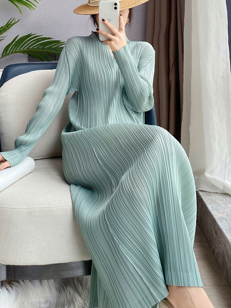 Robe plissée à manches longues et col en V pour femmes, vêtements esthétiques élégants, robes noires décontractées, créateur de mode coréen, printemps, Ata Yake
