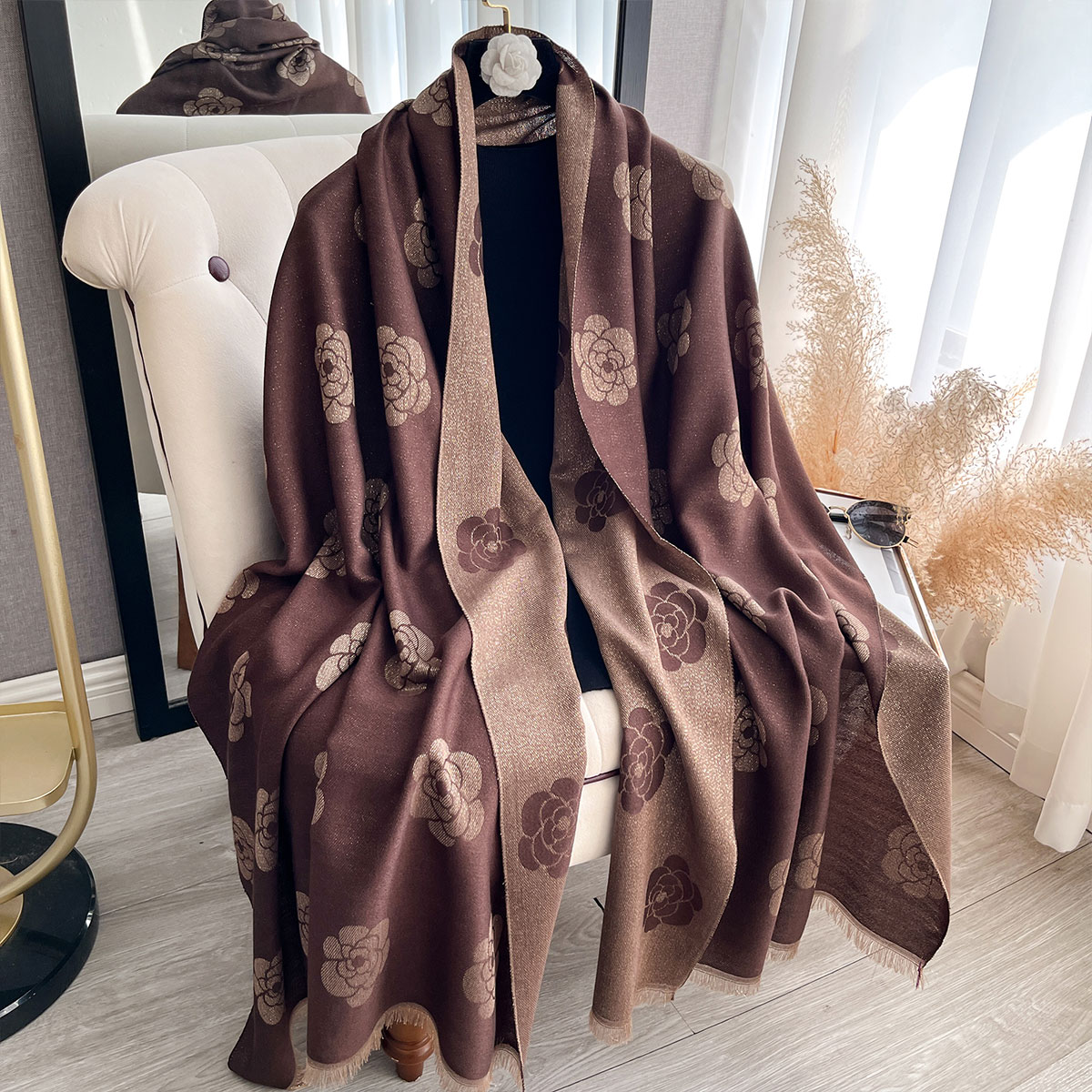 Nouvelles dames musulmanes Hijab fil doré longue écharpe printemps et automne Protection solaire écharpe camélia châle Foulard enveloppement Foulard