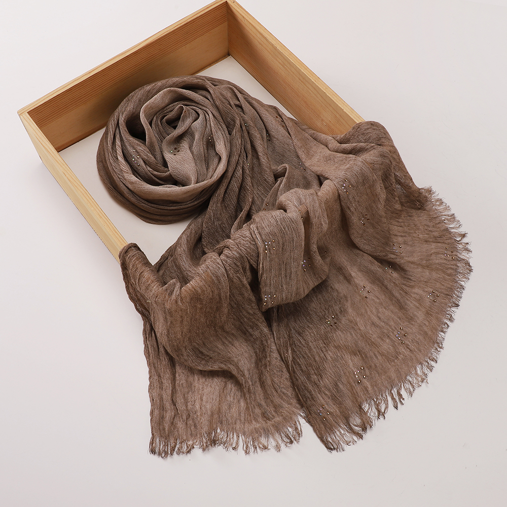 Nouveau hijab en viscose froissée avec des points de strass, doux et léger, écharpe musulmane à franges, foulard islamique pour femmes.