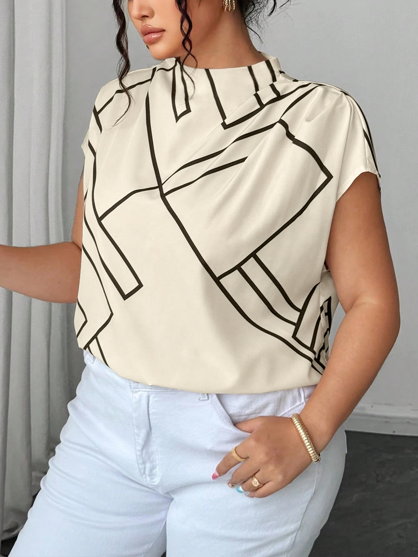 Chemisier grande taille pour femmes, col montant, imprimé géométrique, coupe ample, élégant, effet satiné, idéal pour le travail, les affaires et les occasions quotidiennes.