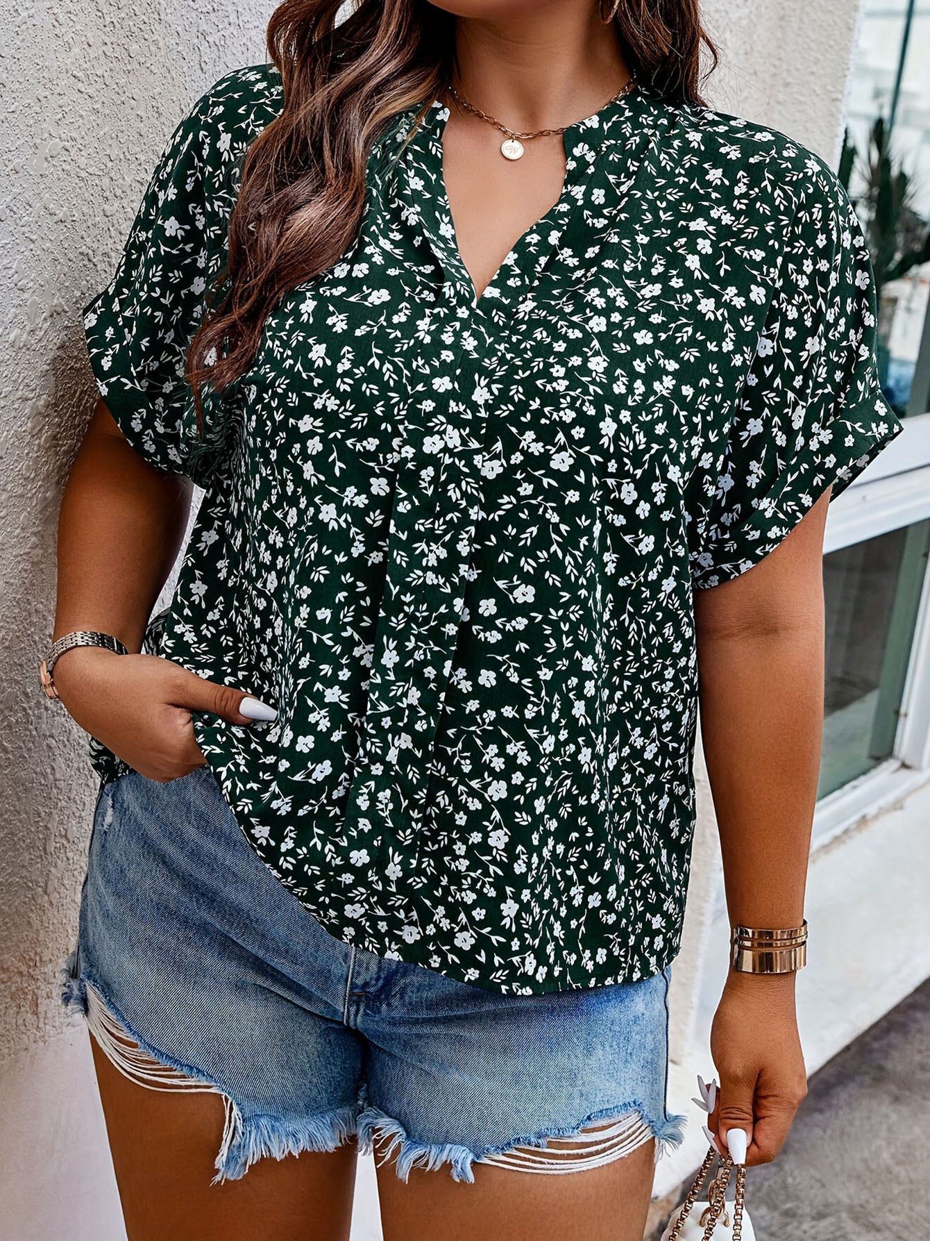 Haut d'été décontracté pour femme grande taille, imprimé sur toute la surface – épaules tombantes, manches courtes, col en V