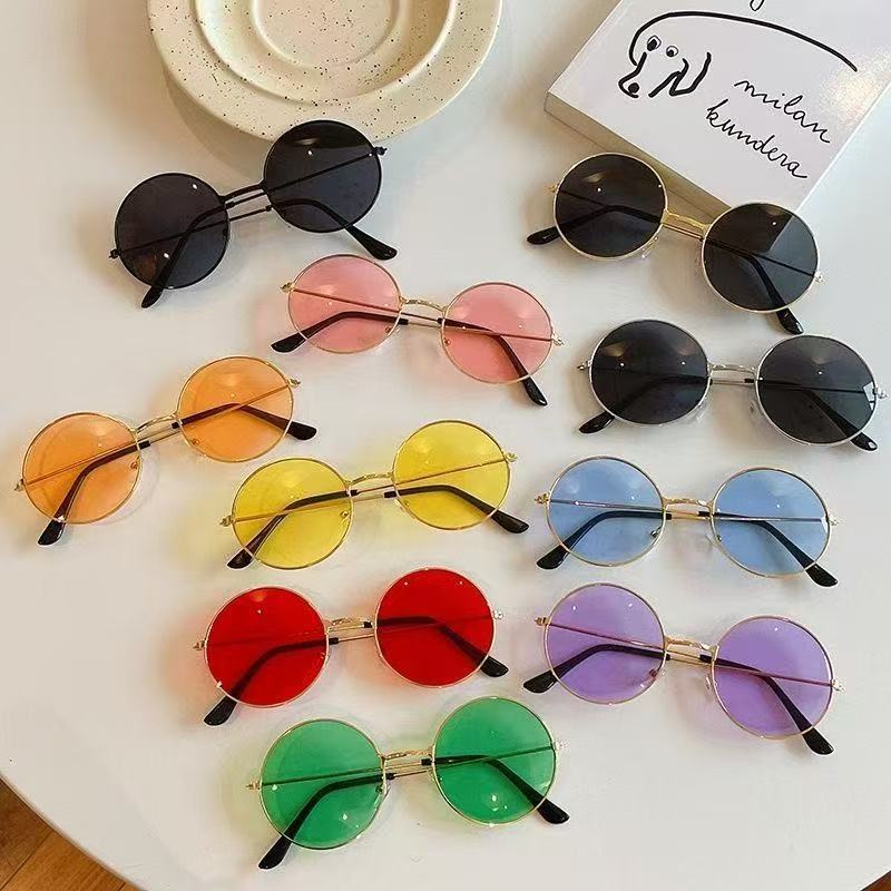 Nouvelles lunettes de soleil rondes rétro hippie pour femmes et hommes, lunettes de fête punk tendance, lunettes de soleil rondes en métal avec protection UV