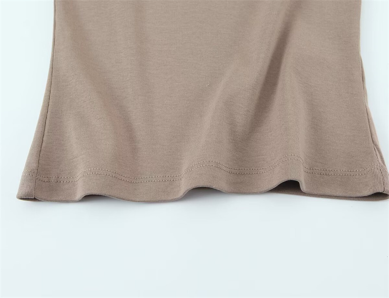 T-shirt Femme 2026 Nouvelle Collection Été Couleur Unie Sans Manches Sexy Col V Simple Coupe Ajustée Chic Décontracté T-shirt Tendance High Street