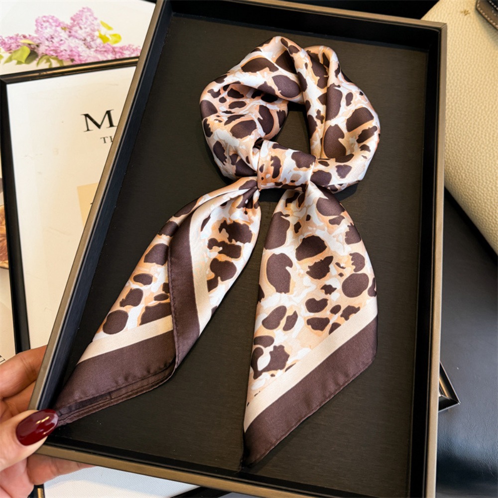 Nouveau Foulard Carré Imprimé Effet Soie pour Femme, Bandeau Cheveux, Écharpe Printemps, Châle et Étole