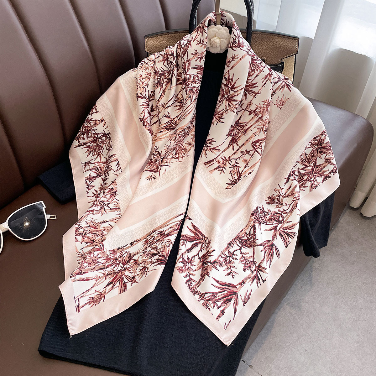 Foulard carré de luxe en soie pour femmes, châle de cou à la mode, chaînes élégantes, Bandanas Hijab, tache douce, 90x90cm