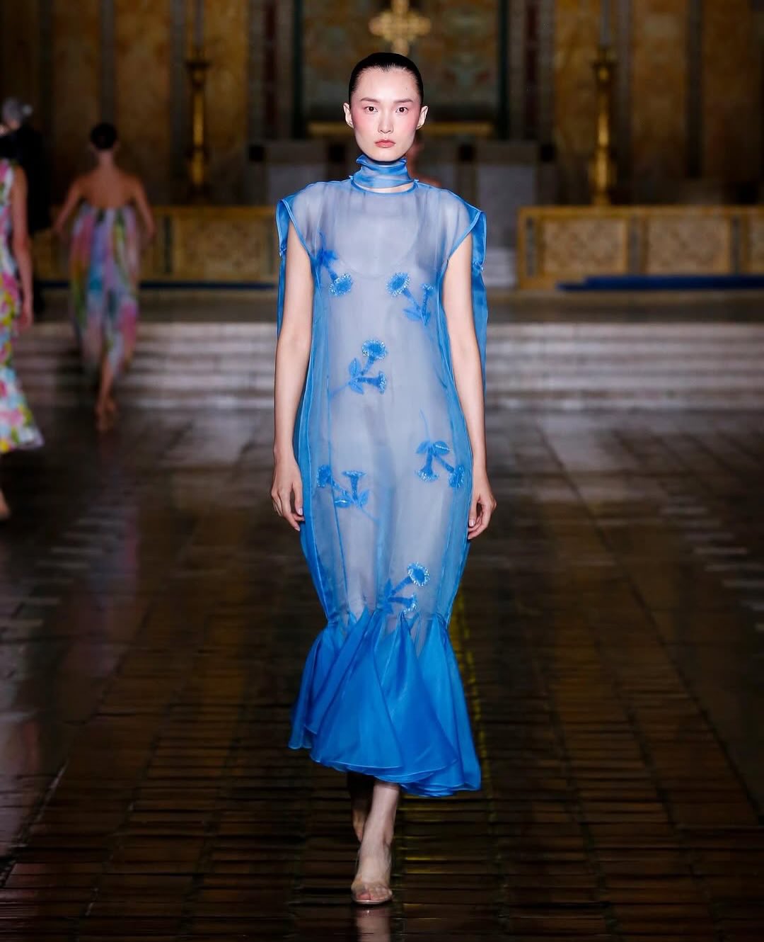 Nouvelle Robe Longue Élégante pour Femme en Maille Bleue, Col Montant, Broderie Florale, en Chiffon et Tulle, Robe de Soirée Formelle