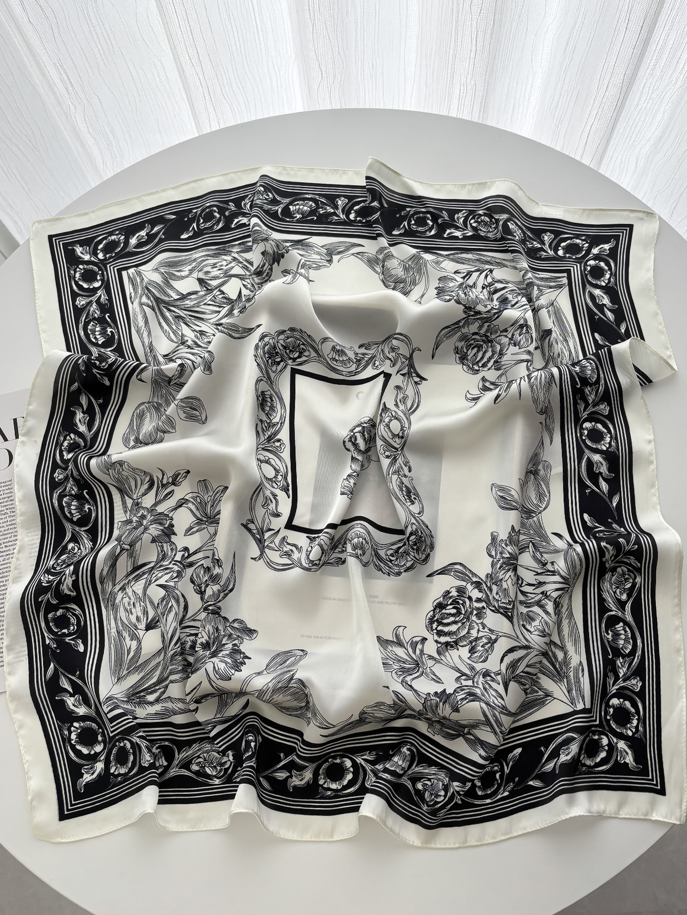Écharpes en Satin de luxe écharpe carrée mode coréenne foulard Rose imprimé foulards Bandanna enveloppes écharpe décoration châle 70*70CM