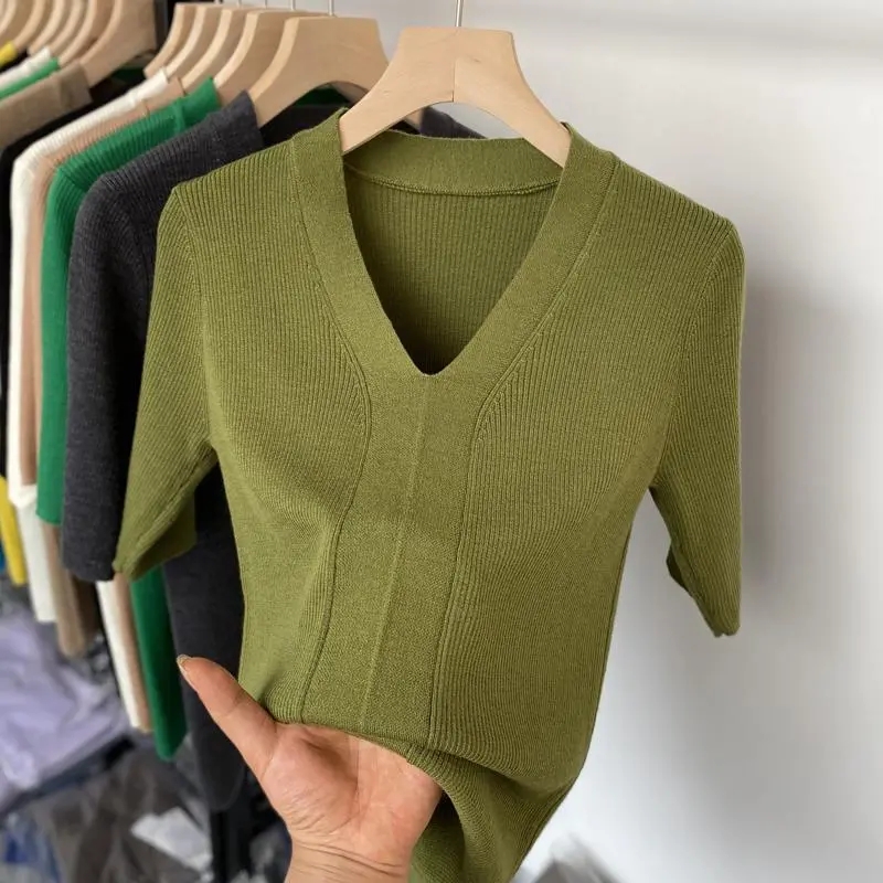 T-shirt basique à col en V et manches courtes, vêtements esthétiques fins, chemisiers d'été pour femmes, vêtements décontractés esthétiques, élégants