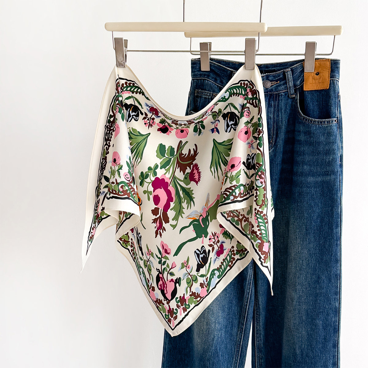 Écharpe carrée à imprimé floral pour femmes, foulards en satin doux imitation soie, bandanas, hijab de luxe, foulard élégant, châles