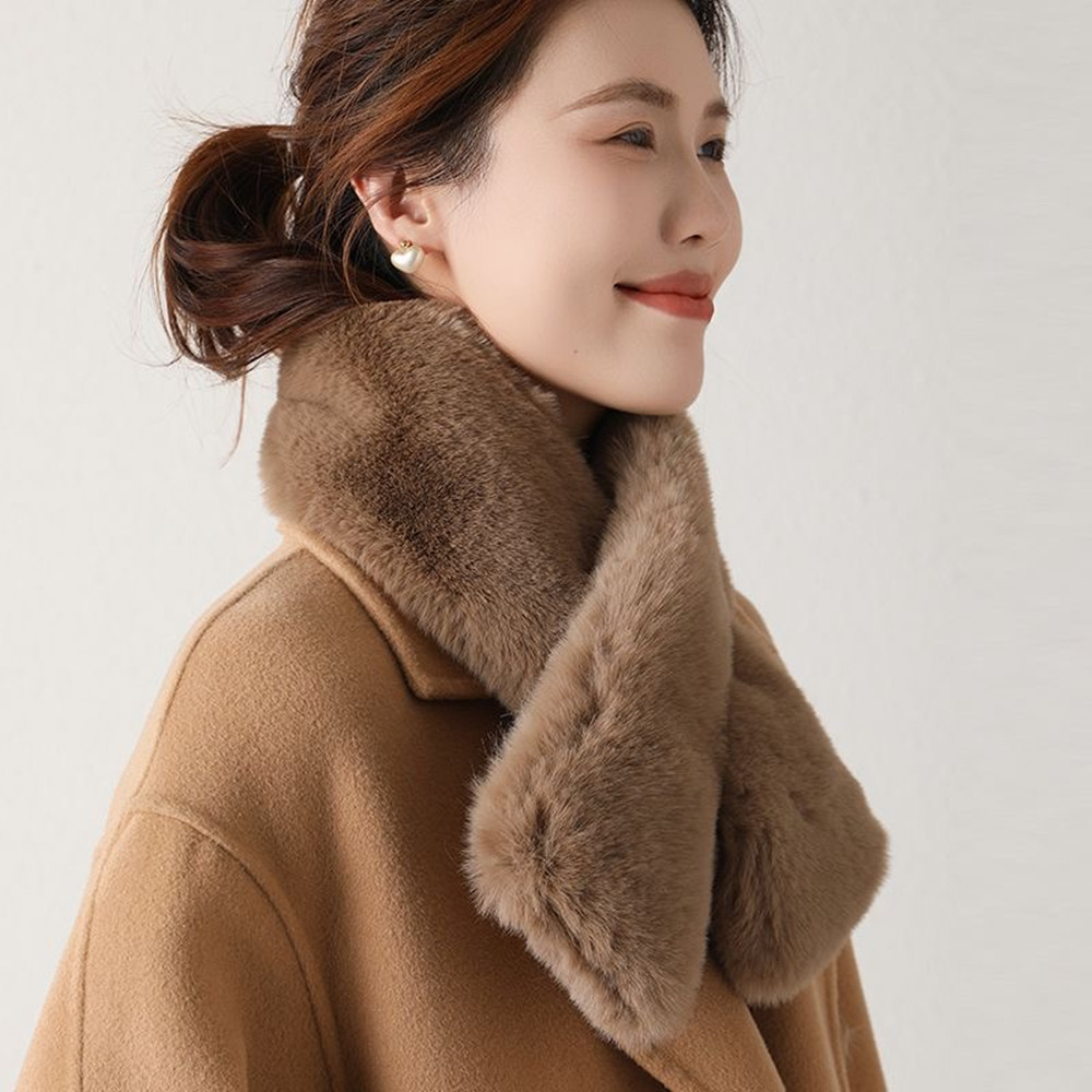 Nouvelles foulards féminins hiver femmes bretelles croisées châle doux fausse fourrure de lapin cou plus chaud hiver résistant au froid doux polyvalent écharpe