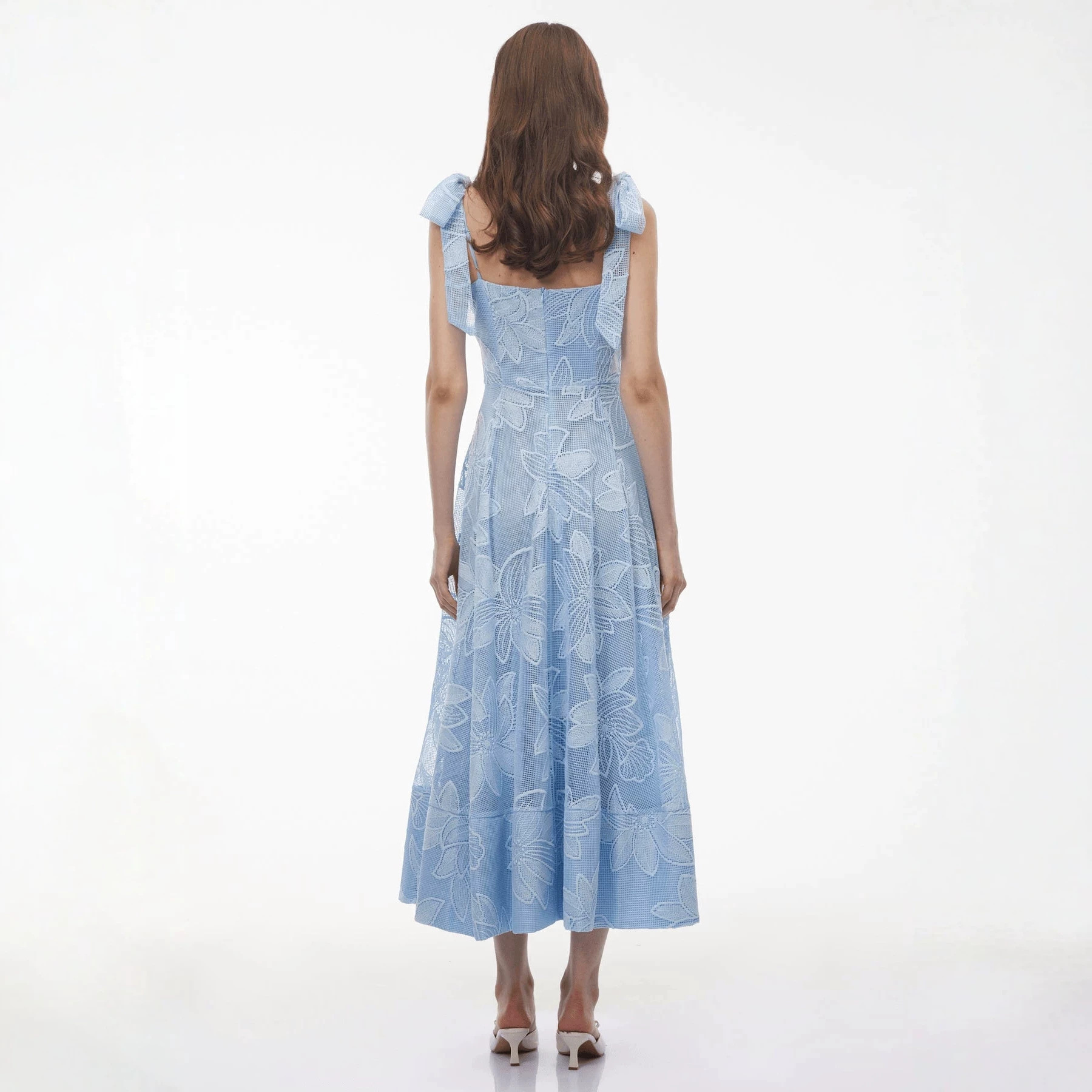 Robe de soirée élégante brodée dos nu, taille haute, jupe trapèze longue, style raffiné, avec nœud papillon, pour femme, modèle transfrontalier