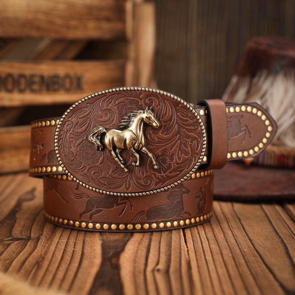 Une ceinture décontractée, individuelle et rétro, un accessoire vestimentaire de style western, boucle en métal, ceinture en PU, adaptée aux hommes et aux femmes