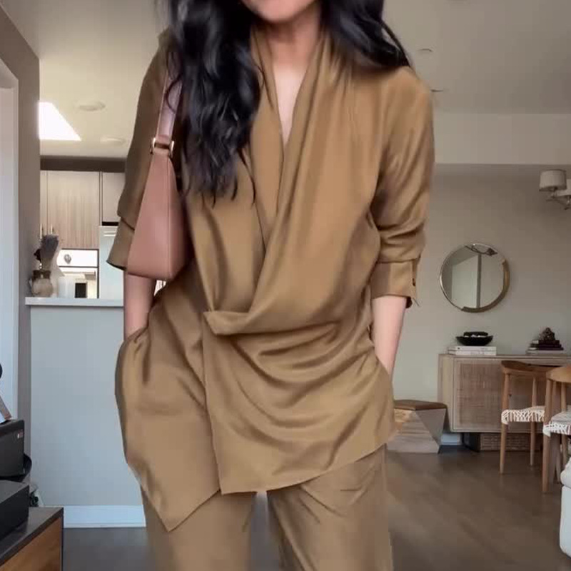 Femmes pantalons 2 pièces ensembles haut chemisier jambe large pantalon tenues plis col en V bouton bureau dame Ensemble femme 2025 automne costume