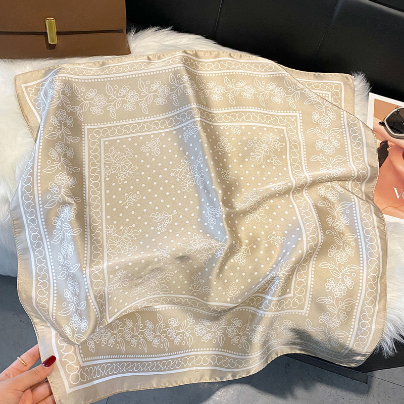 Nouveau Foulard en Soie Imprimé Paisley pour Femme, Carré, Doux, pour le Cou ou comme Hijab, Accessoire de Mode Féminin, 70*70cm