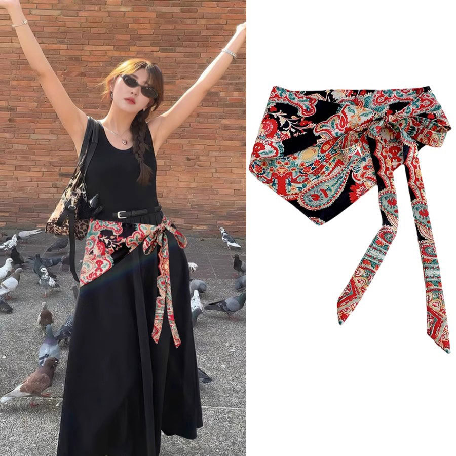 Écharpe triangulaire en soie motif fleur de cajou pour femme, style bohème vintage, foulard enveloppant pour le cou et la tête, idéal pour le quotidien, les voyages, cadeau tendance