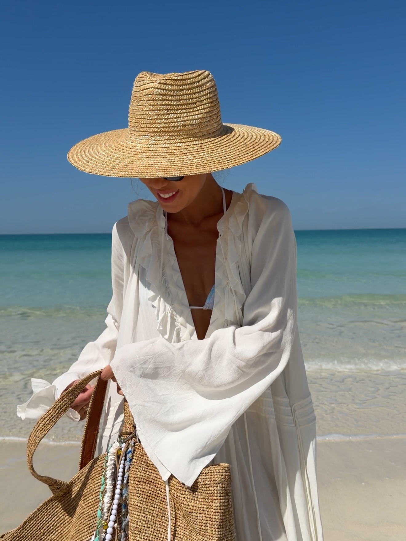 Robe de plage blanche pour femme, col en V, manches longues, maxi kaftan, style bohème, paréo de bain, tenue de vacances