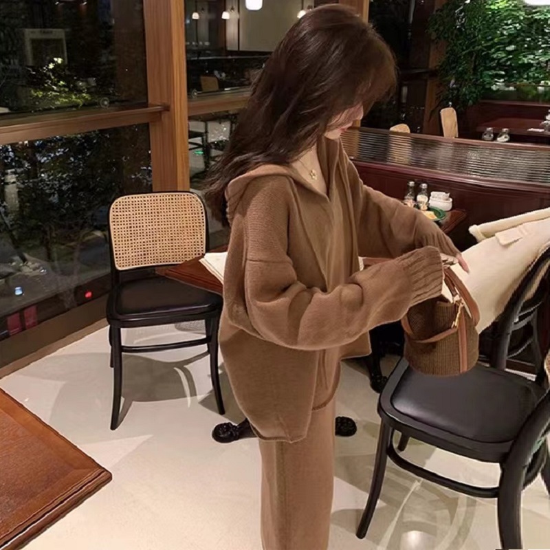 Vêtements coréens d'automne, ensemble tricoté avec jupe, tendances féminines 2026, ensemble jupe longue deux pièces, tenue deux pièces à capuche