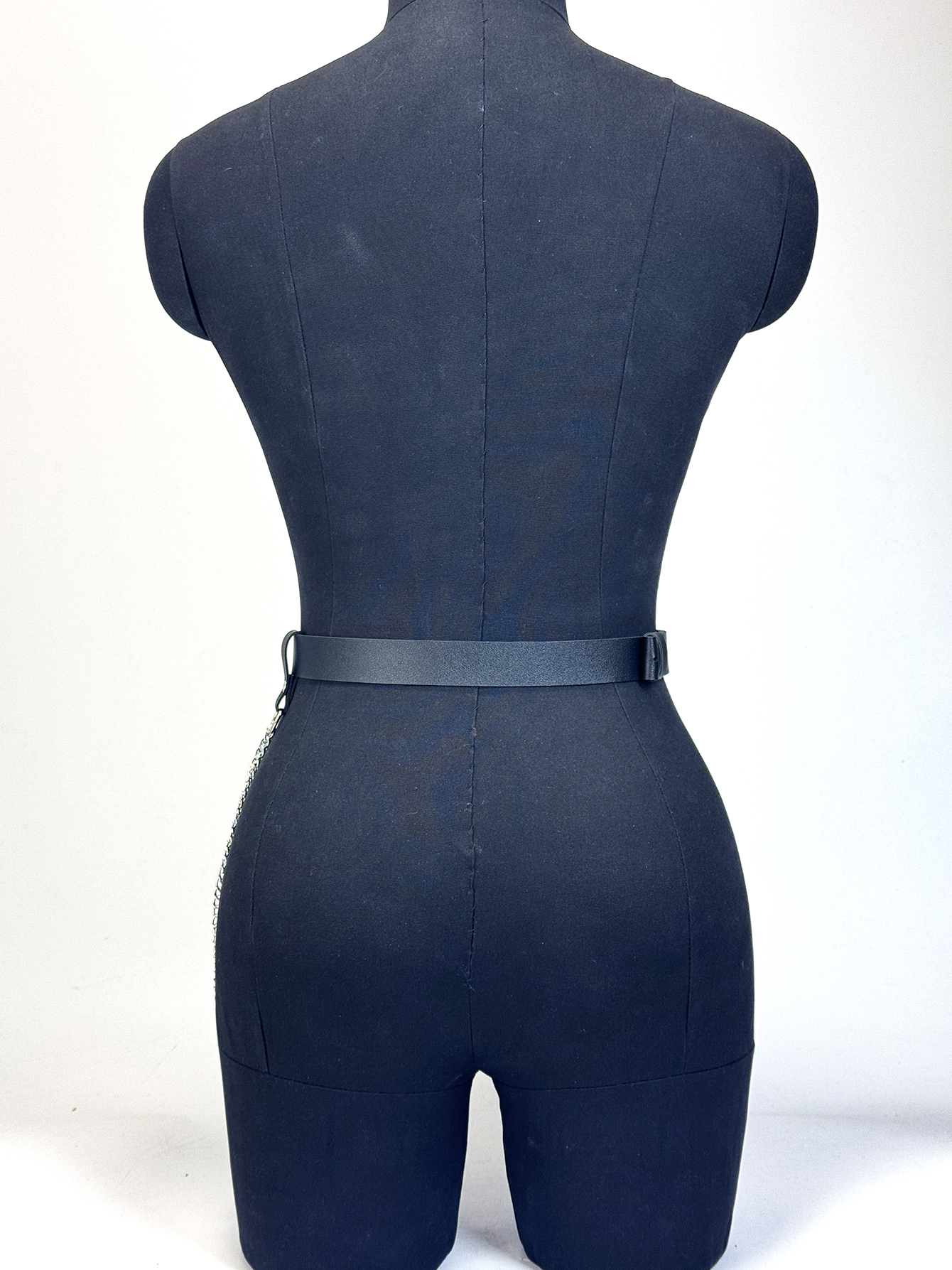 Ceinture en cuir ajustable pour femme, harnais de taille sexy et tendance avec chaîne, accessoire gothique, bijoux de festival pour filles, cadeau