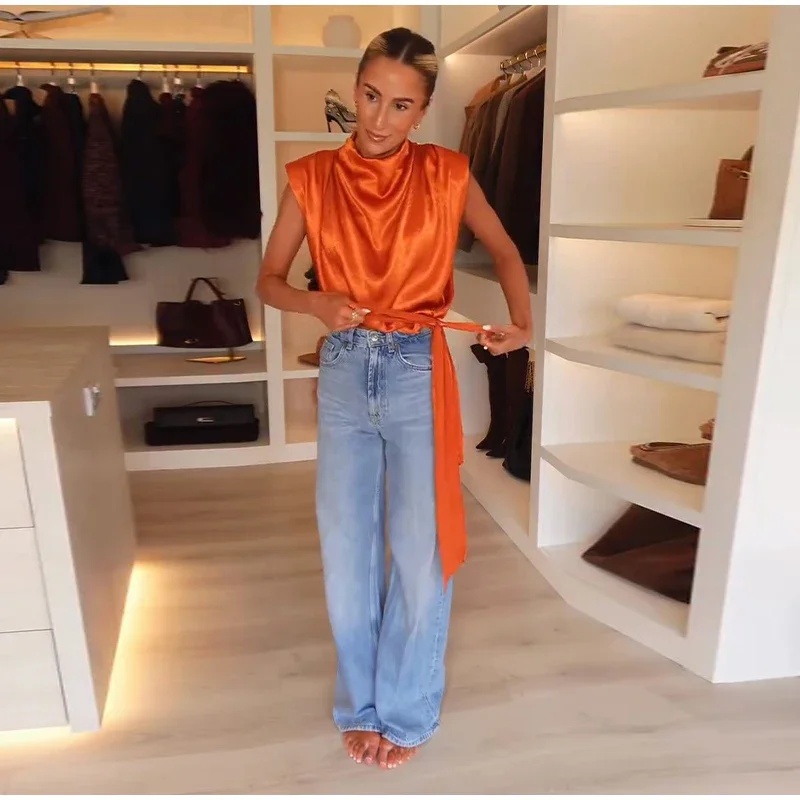 Débardeur Femme Été 2026 Nouvelle Collection Style Européen Tendance Décontracté Sans Manches Plissé Sexy en Satin Texturé avec Nœud Élégant et Chic