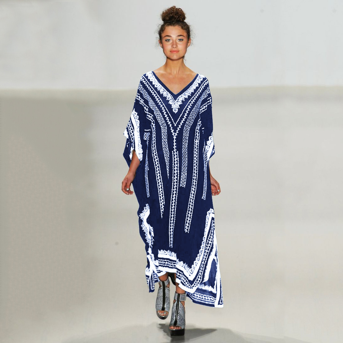 Couverture de plage pour Bikini d'été pour femmes, imprimé noir et blanc, Robe de vacances, chemise de protection solaire, nouveauté 2023
