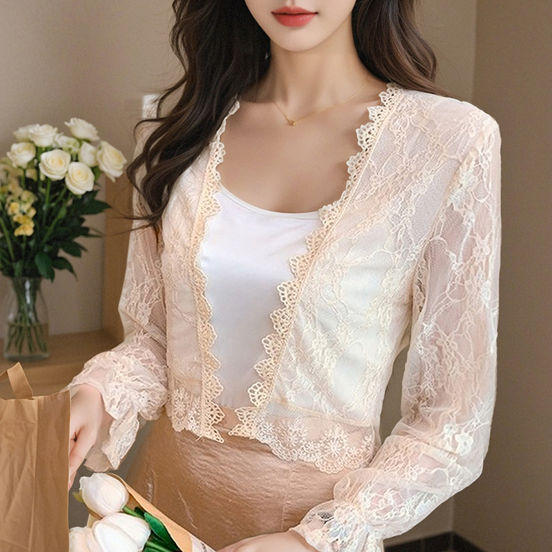 Châle en mousseline de soie pour femme, manches mi-longues, dentelle ajourée, broderie florale, vêtements de bain empêchés, capes ultra-fines, été 2025