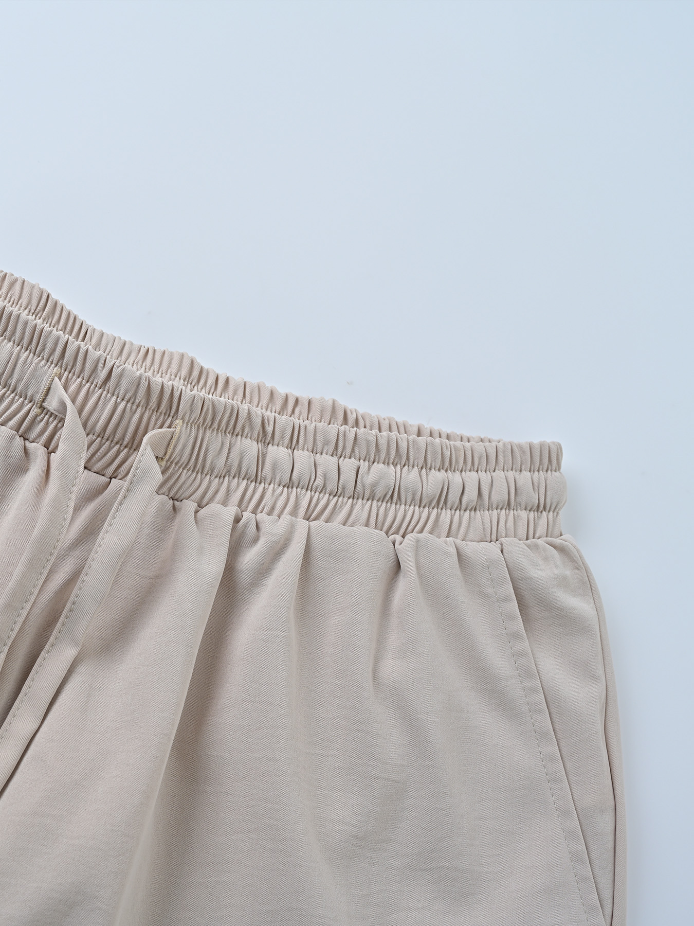 Ensemble deux pièces pour homme : chemise à manches courtes effet coton et short cinq-quarts, style décontracté et ample pour l'été, tenue de travail complète