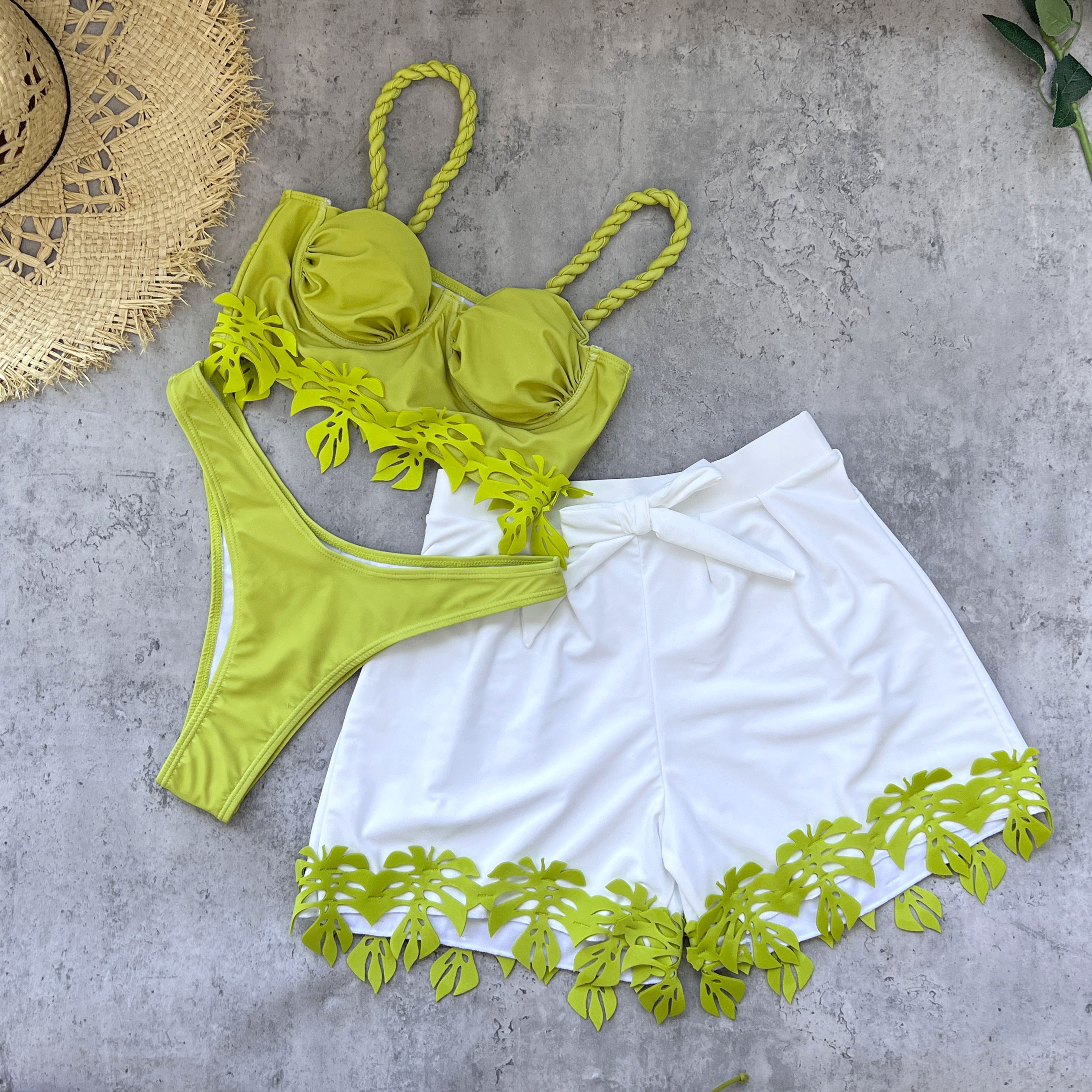 Ensemble de maillot de bain élégant pour femme avec short et applique feuille, nœud papillon, style bikini, tenue de plage