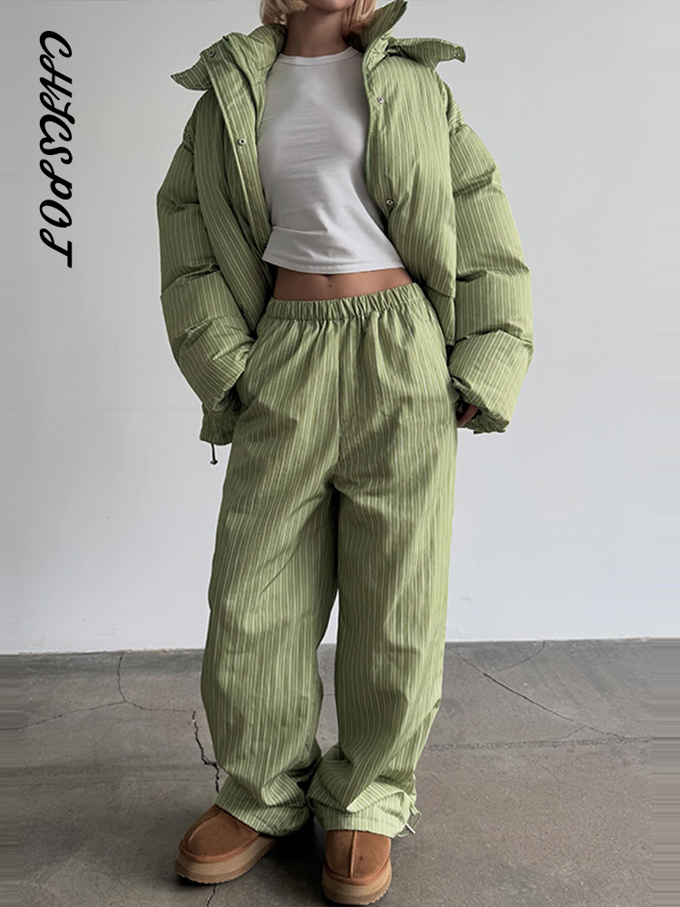 Nouvel ensemble pantalon et veste matelassée rayée à capuche et manches longues pour femme, style streetwear, avec pantalon lanterne et empiècements, tenue d'hiver