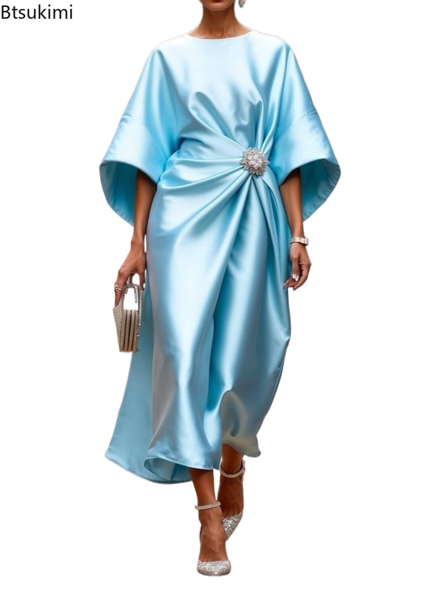 Nouvelle Robe de Soirée et de Cocktail Élégante pour Femme 2026 en Satin à Col Rond et Manches Chauve-Souris avec Décoration Strass à la Taille et Effet Froncé