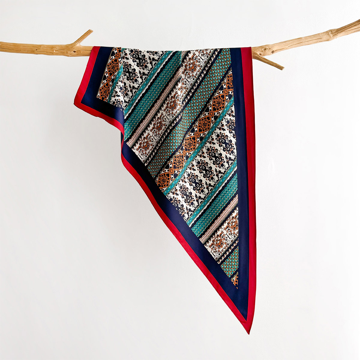 Écharpe carrée imprimée tendance pour femme, foulards en soie imitation douce, bandanas, hijab de luxe, châle élégant