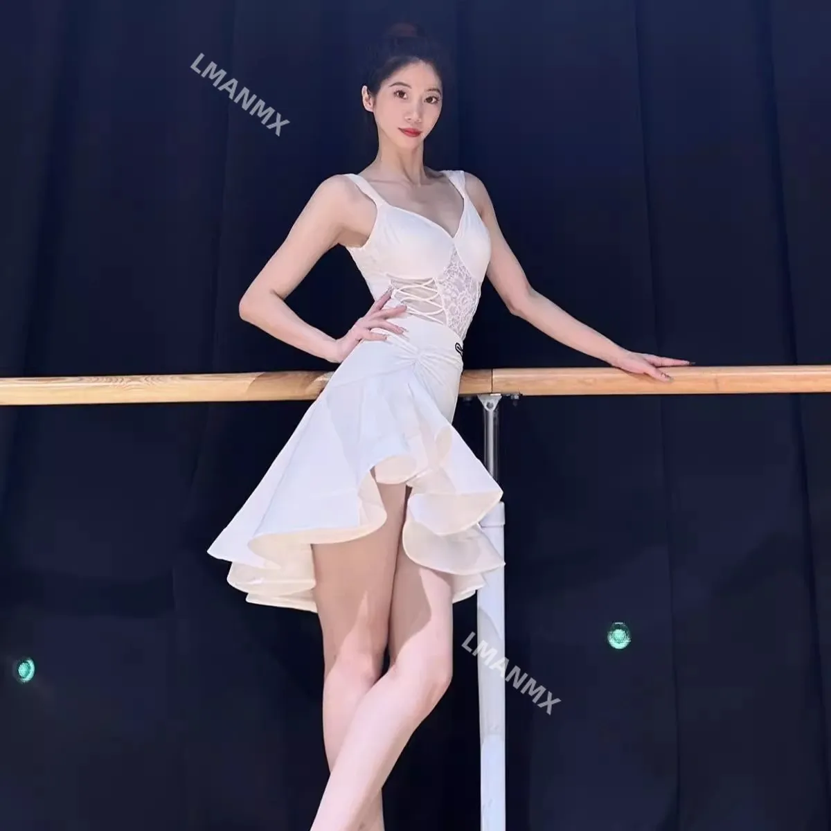 Robe de danse latine pour adultes, robe blanche Pure Desire, robe d'entraînement avancée, arête de poisson fendue sexy