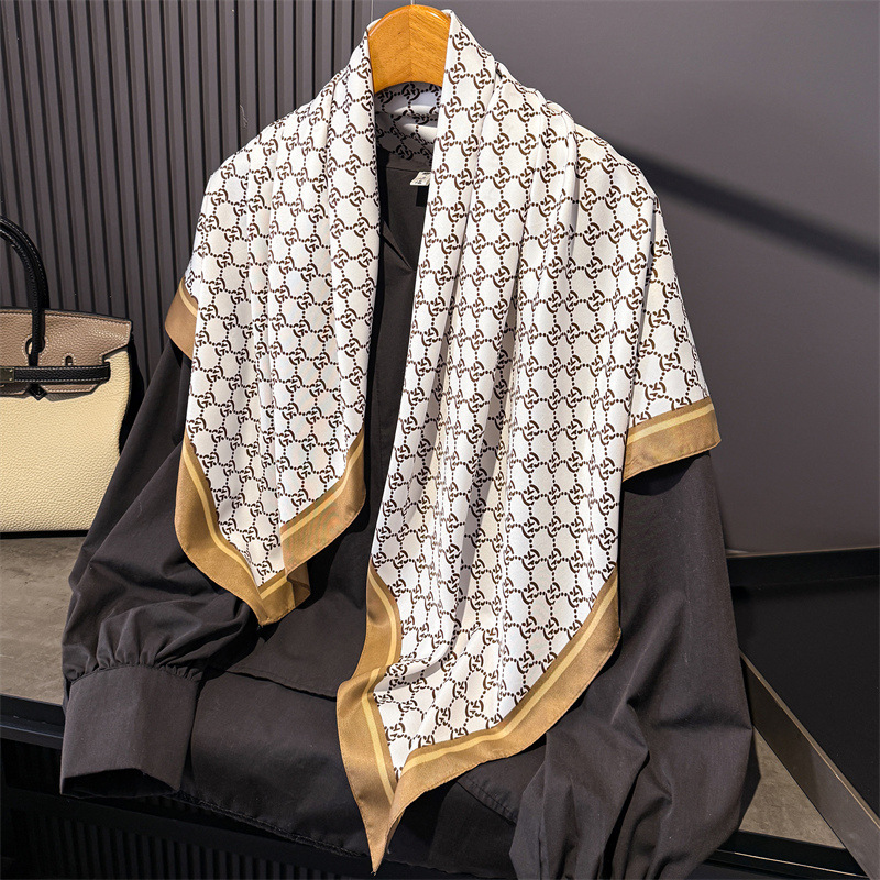 Nouveau foulard carré de luxe rétro à carreaux en fausse soie, imprimé, polyvalent, châle en twill biaisé, écharpe de tête, foulard de cou pour femme