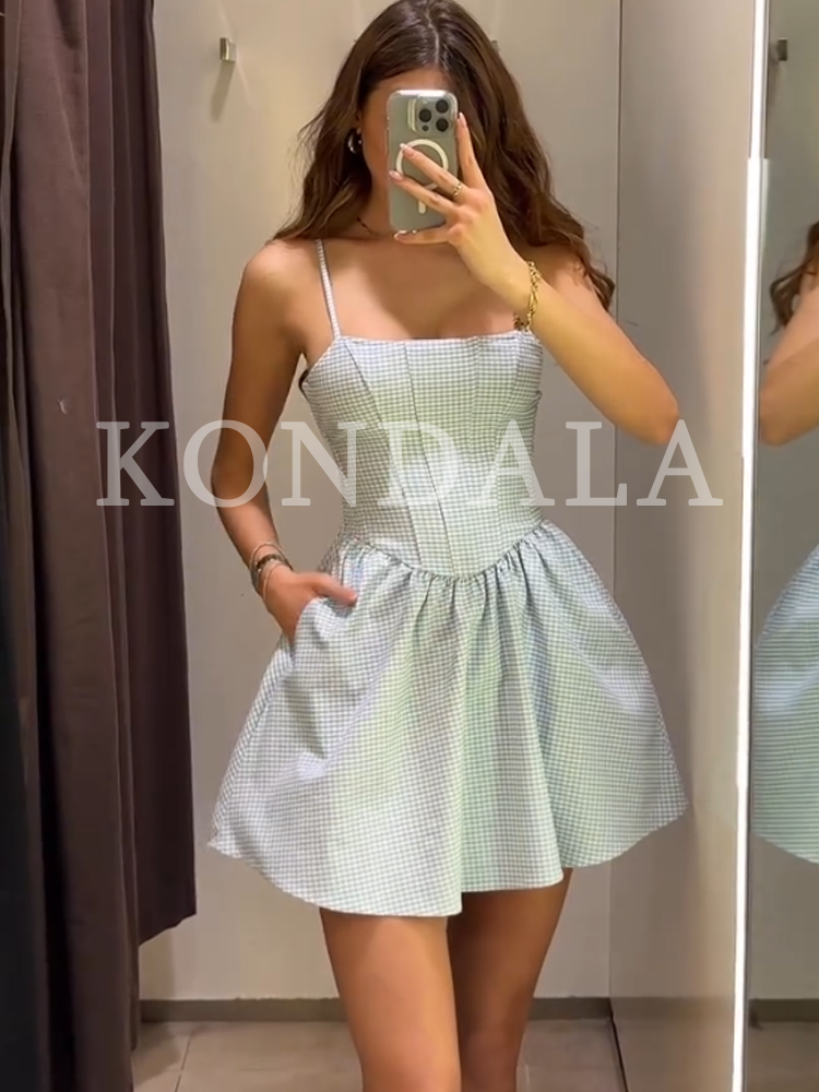 KONDALA Robe Courte Corset à Carreaux Tendance pour Femme, Nouvelle Collection 2026, Élégante et Mignonne, Style Bretelles Slim, Idéale pour l'Été et les Fêtes