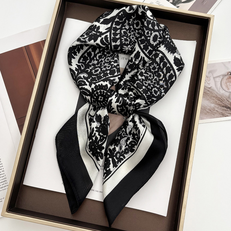 Écharpe carrée en soie pour femmes, style bohème, imprimé floral, foulard en satin, motif de feuilles tropicales, écharpes, bandana, hijab