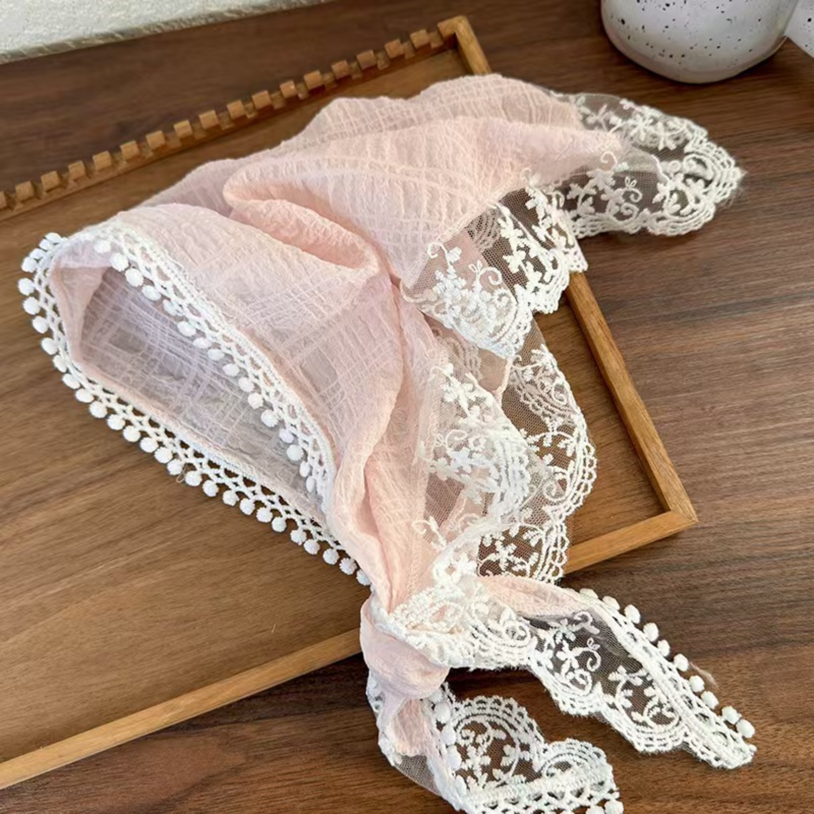 1PC Foulard triangulaire en dentelle pour femme, en mousseline froissée pastel, accessoire capillaire pour le quotidien et la plage