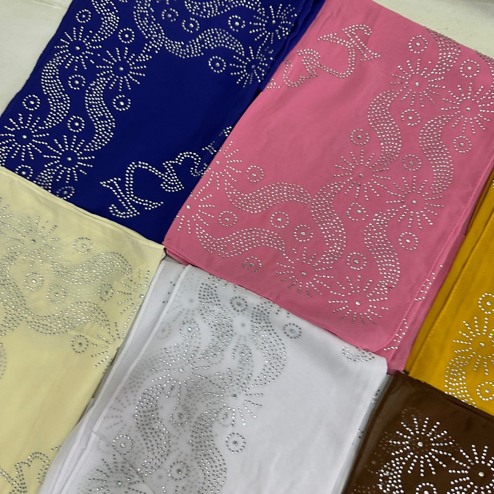 Foulard Hijab Uni en Mousseline Africaine avec Petits Strass Brillants pour l'Été et l'Hiver – Vente en Gros