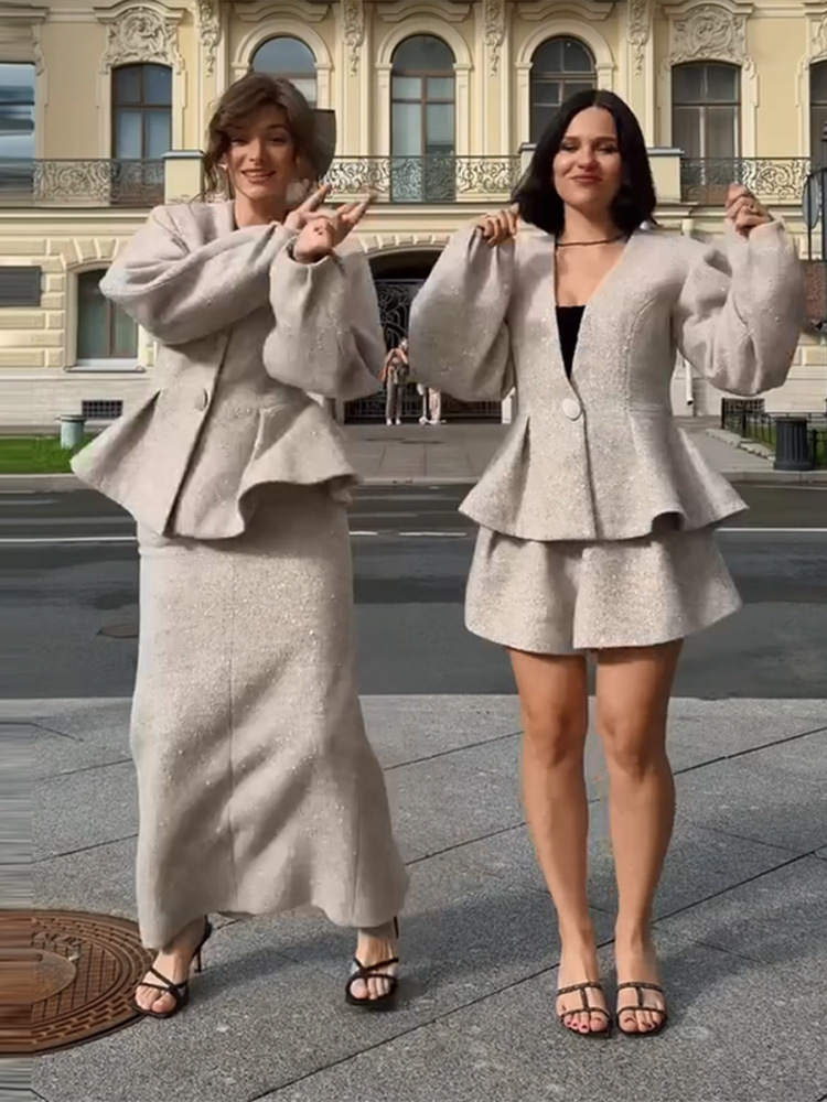Jupe midi rayée structurée pour femme, décontractée, à empiècements, polyvalente, coupe ample, collection été-automne 2026, style chic streetwear
