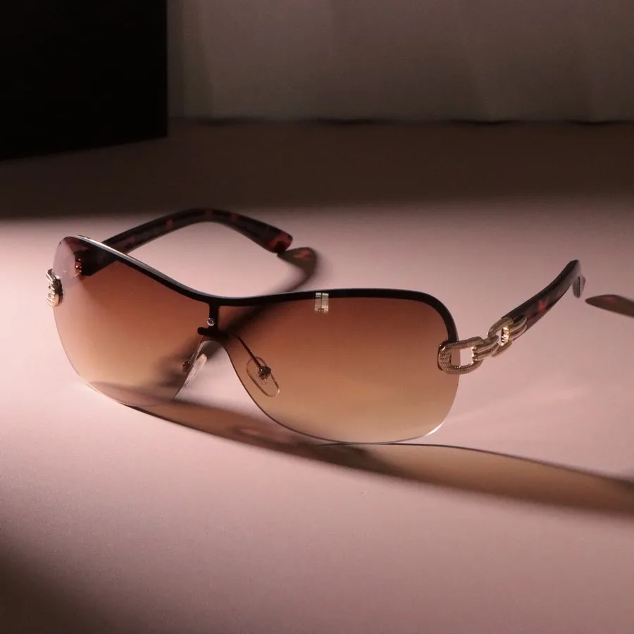 Lunettes de soleil carrées de luxe à grand cadre pour hommes et femmes, lunettes de soleil mignonnes, marque de créateur, miroir de couleurs pour hommes et femmes