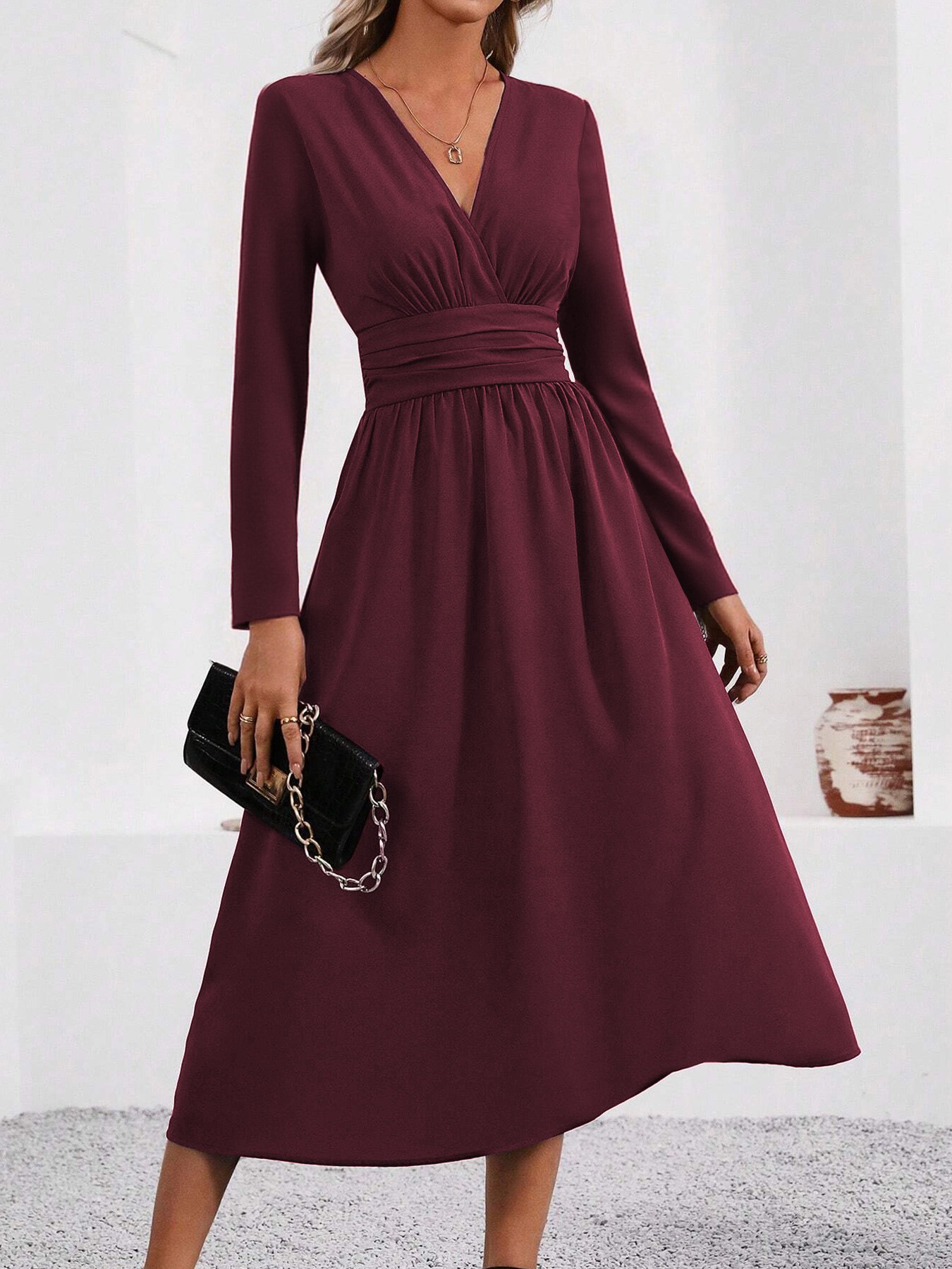 Robe élégante en tricot de couleur unie pour femmes, automne-hiver 2021, col en v, manches longues avec taille froncée, moulante, longue robe Maxi