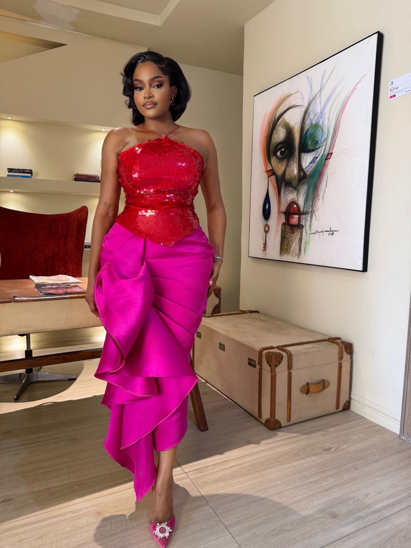 Jupe en satin asymétrique élégante pour femme, jupe plissée taille haute pour l'été, jupe de fête mignonne, mini-jupe tendance à fente haute Aso Ebi 2026