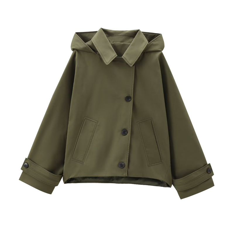 Manteau court à capuche pour femme en vert olive, marron et noir, double boutonnage avec détails de poches, veste décontractée