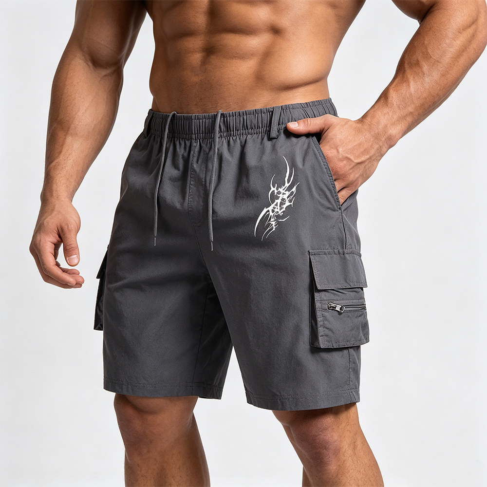 Shorts cargo pour hommes avec imprimé tribal gothique élégant, taille élastique, séchage rapide, poches latérales fonctionnelles à fermeture éclair, shorts de travail décontractés